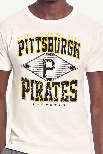 Starter Top Pick | MENS PITTSBURGH PIRATES  DISTRESSED COOPERSTOWN DIAMOND SHORT SLEEVE T SHIRT