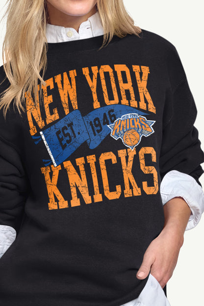 Starter Featured | WOMENS NEW YORK KNICKS PENNANT SWEATSHIRT