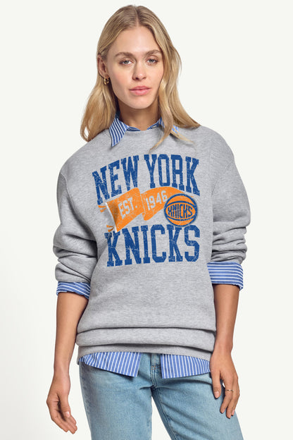 Starter Great Value | WOMENS NEW YORK KNICKS PENNANT SWEATSHIRT