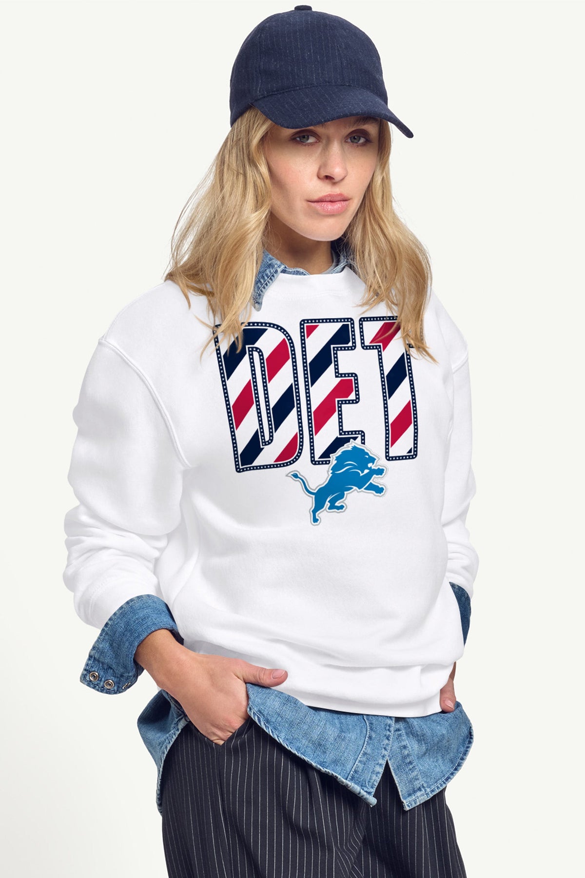 Starter Recommended | WOMENS DETROIT LIONS STARS AND STRIPES SWEATSHIRT